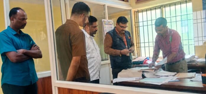 : Lokayukta Police team raid Nelyadi Shiradi Mardhala Grama Panchayat offices Kadaba DySP Halamurthy Rao