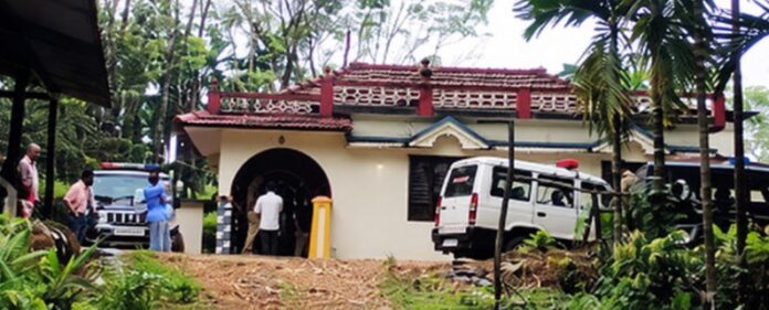House theft in Shirady Addahole gold jewellery worth six lakhs stolen during church feast Uppinangady PS